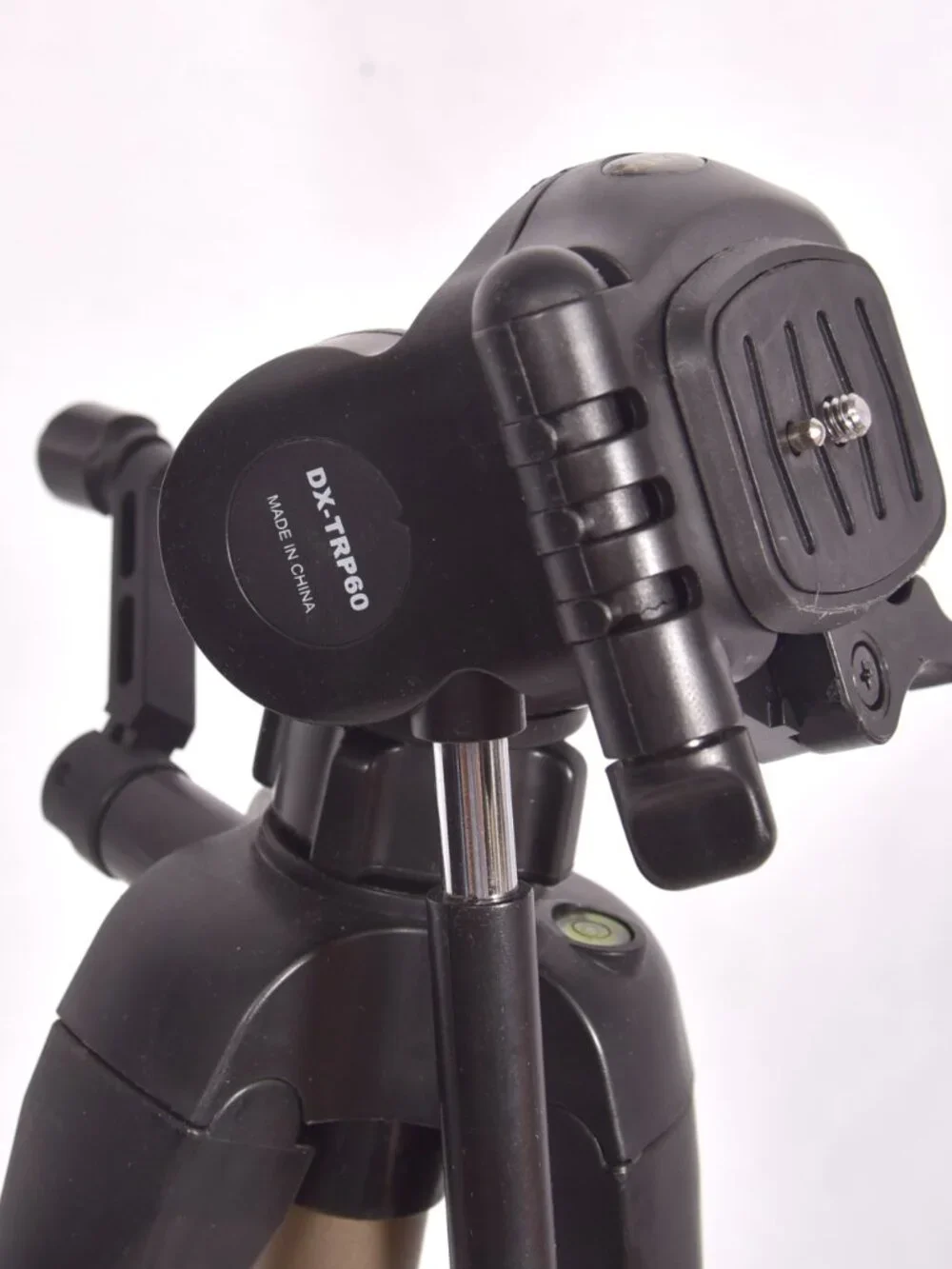 Dynex DX-TRP60 Camera Tripod with Pan Tilt Head Adjustable Aluminum Legs